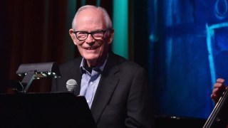 Alan Bergman, ‘The Way We Were’ Lyricist and Oscar-Winning Songwriter, Dies at 99