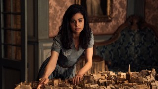 ‘All the Light We Cannot See’ Review: Netflix Limited Series Fails to Capture Pulitzer-Winning Novel’s Essence