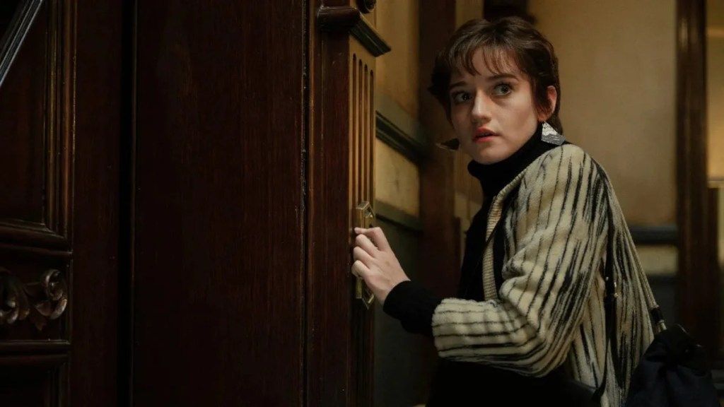 apartment-7a-julia-garner