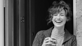 SAG Award Nominee Caitriona Balfe Praises ‘Belfast’ Director, Teases ‘Outlander’ Season 6