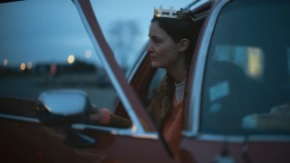 ‘Hold Me Tight’ Film Review: Vicky Krieps Is Gripping as a Mother Who Abandons Her Family