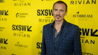 Alyssa Milano Remembers ‘Charmed’ Co-Star Julian McMahon: ‘Magic’