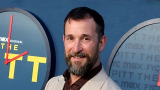 Noah Wyle Adorably Blushes in Embarrassment as ‘The Pitt’ Cast Cheers His Walk of Fame Honor