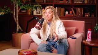 Reneé Rapp Explains Why She Called Out ‘Sex Lives of College Girls’ on New Album: ‘God Forbid a Girl Uses Wordplay’ | Video