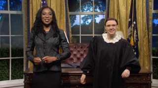 ‘SNL’: Ketanji Brown Jackson Trades Notes With Ruth Bader Ginsburg, Thurgood Marshall (Video)
