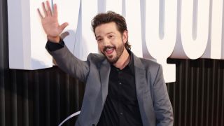 Diego Luna to Host Academy’s Scientific and Technical Awards